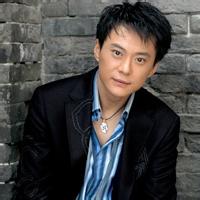气质成熟男生头像图片_WWW.WHOISQQ.COM
