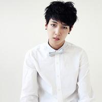 校园青春男生头像图片_WWW.WHOISQQ.COM