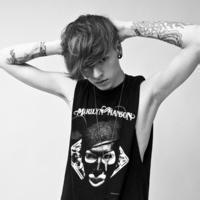 qq头像图片男生纹身肌肉_WWW.WHOISQQ.COM