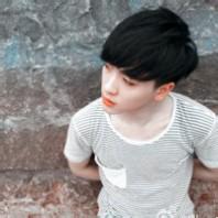 男生苹果头像图片_WWW.WHOISQQ.COM