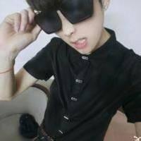 戴黑色口罩男生头像图片_WWW.WHOISQQ.COM
