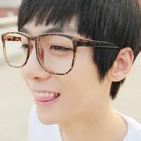 帅气文艺男生头像图片_WWW.WHOISQQ.COM