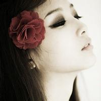 带花的男生头像图片欧美_WWW.WHOISQQ.COM
