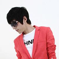 qq男生带aj鞋子的头像图片_WWW.WHOISQQ.COM