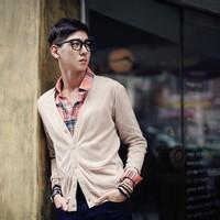 复古圆眼镜男生头像图片_WWW.WHOISQQ.COM