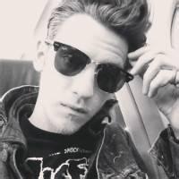 个性男生墨镜头像图片_WWW.WHOISQQ.COM