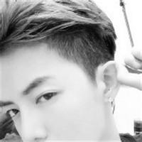 男生一人站立头像图片_WWW.WHOISQQ.COM