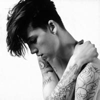 男生任性头像图片_WWW.WHOISQQ.COM