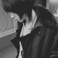 男生左边头像图片_WWW.WHOISQQ.COM