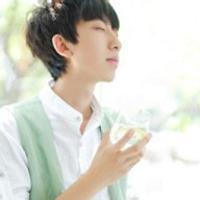 男生左边头像图片_WWW.WHOISQQ.COM