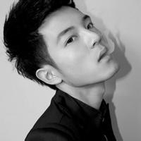 qq头像图片 男生 黑白正面_WWW.WHOISQQ.COM