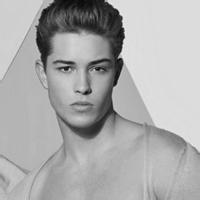 qq头像图片 男生 黑白正面_WWW.WHOISQQ.COM