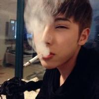 qq头像图片抽烟男生韩版_WWW.WHOISQQ.COM