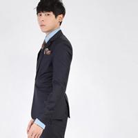 欧美男生领结头像图片_WWW.WHOISQQ.COM
