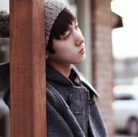 qq冬天男生头像图片_WWW.WHOISQQ.COM