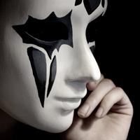 男生黑白面具头像图片_WWW.WHOISQQ.COM