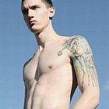qq2014男生纹身头像图片_WWW.WHOISQQ.COM