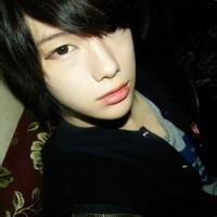 qq头像图片卡通抽烟男生_WWW.WHOISQQ.COM