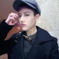 qq个性带子男生头像图片_WWW.WHOISQQ.COM
