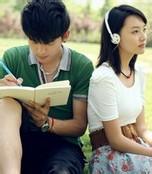 看书男生qq头像图片_WWW.WHOISQQ.COM