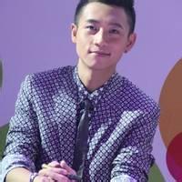 闪闪亮的男生头像图片_WWW.WHOISQQ.COM
