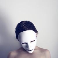 qq黑白头像图片男生面具男_WWW.WHOISQQ.COM