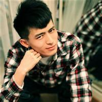 qq头像图片男生帅气格仔衫_WWW.WHOISQQ.COM