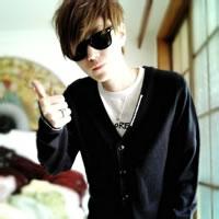 男生吃酷头像图片_WWW.WHOISQQ.COM