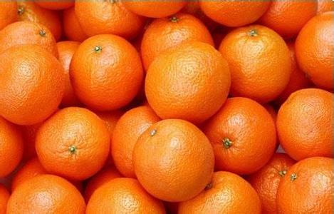 男生吃橘子头像图片_WWW.WHOISQQ.COM