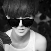 qq潇洒男生头像图片_WWW.WHOISQQ.COM