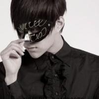 伤感无奈男生头像图片_WWW.WHOISQQ.COM
