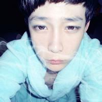 qq男生发型拽头像图片_WWW.WHOISQQ.COM