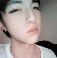 清淡男生头像图片_WWW.WHOISQQ.COM
