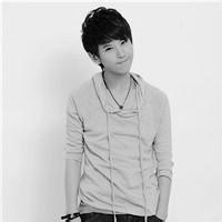 qq伤伤感男生头像图片_WWW.WHOISQQ.COM