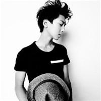 qq伤伤感男生头像图片_WWW.WHOISQQ.COM