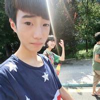 动画头像图片男生萌萌的_WWW.WHOISQQ.COM