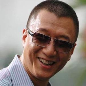 qq社会男生带墨镜头像图片_WWW.WHOISQQ.COM