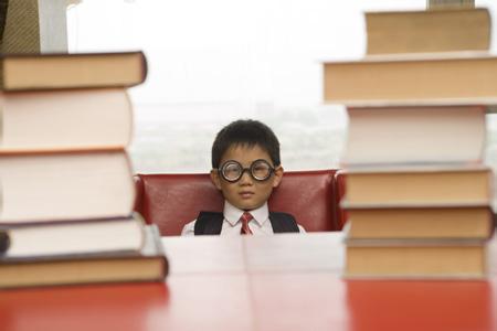 qq社会男生带墨镜头像图片_WWW.WHOISQQ.COM