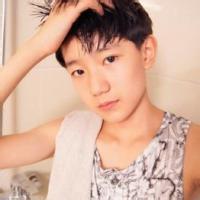 朋友qq头像图片男生王源_WWW.WHOISQQ.COM