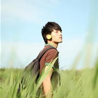 文艺小清新男生头像图片_WWW.WHOISQQ.COM