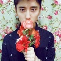 文艺小清新男生头像图片_WWW.WHOISQQ.COM