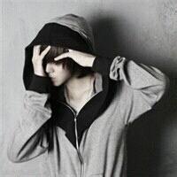qq头像图片男生卫衣_WWW.WHOISQQ.COM