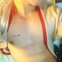 腹肌男生头像图片_WWW.WHOISQQ.COM