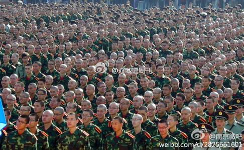 光头纹身男生头像图片_WWW.WHOISQQ.COM