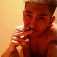 男生头像图片霸气红色头发_WWW.WHOISQQ.COM