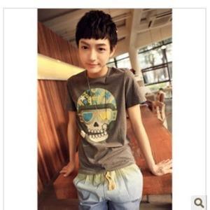 穿牛仔t恤男生qq头像图片_WWW.WHOISQQ.COM