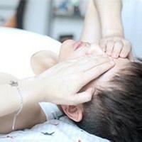 男生看书的头像图片_WWW.WHOISQQ.COM
