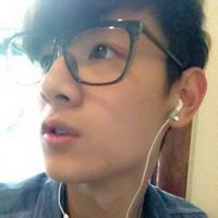戴耳机帅气男生头像图片_WWW.WHOISQQ.COM