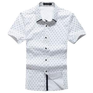 穿碎花衣服的男生头像图片_WWW.WHOISQQ.COM