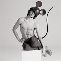 qq头像图片怪异男生_WWW.WHOISQQ.COM